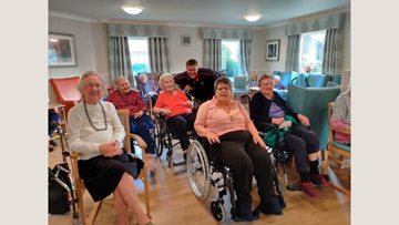 Watford care home Residents enjoy musical afternoon of exercise